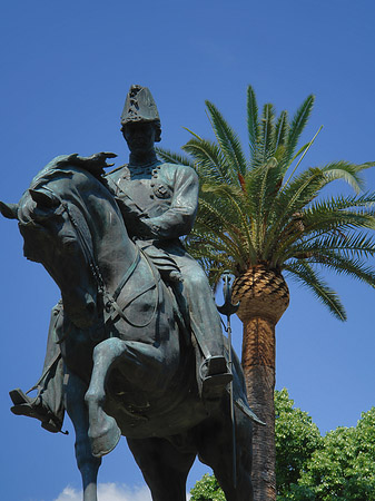 Statue von Carlo Alberto Foto 