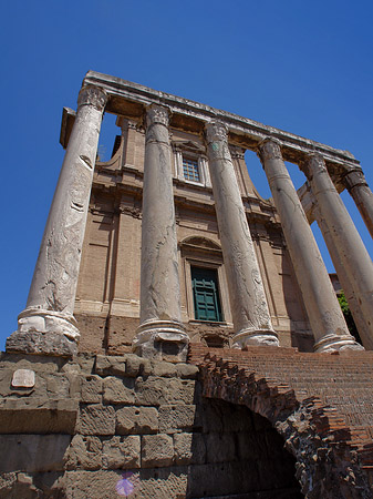 Fotos Tempel des Antoninus Pius und der Faustina | Rom