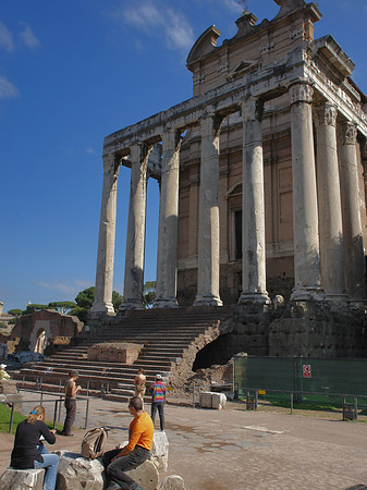 Foto Tempel des Antoninus Pius und der Faustina