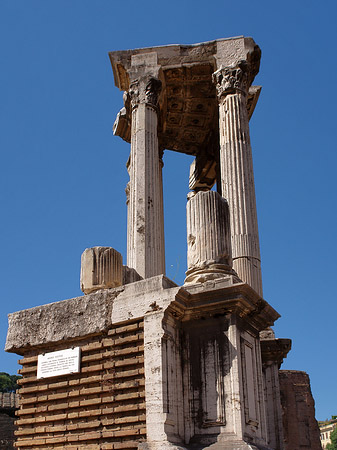 Tempel der Vesta Foto 