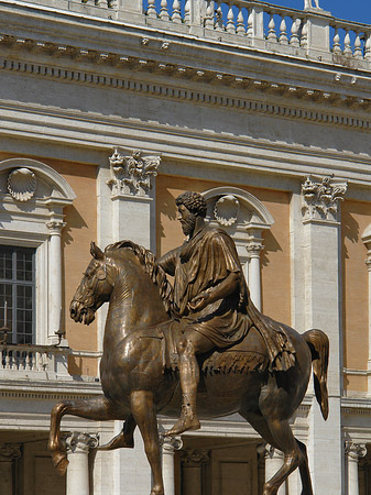 Fotos Marc Aurel Statue | Rom