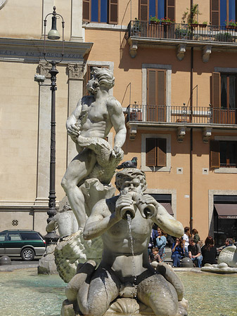 Fotos Neptun am Meeresbrunnen