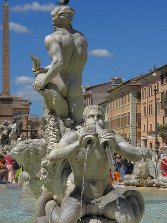 Fotos Neptun am Meeresbrunnen