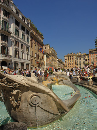 Fotos Schiff im Barcaccia Brunnen | Rom