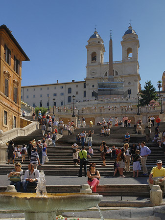 Kirche und Treppe