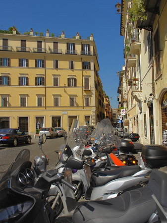 Mofas an der Piazza di Spagna