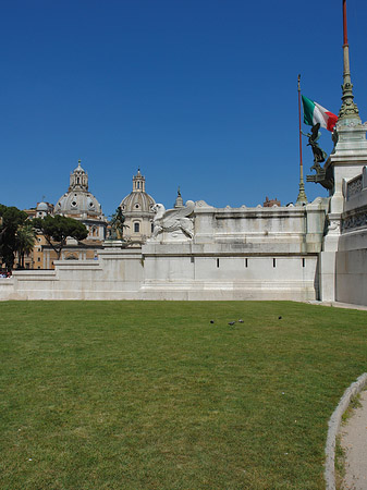 Foto Platz vor dem Monument