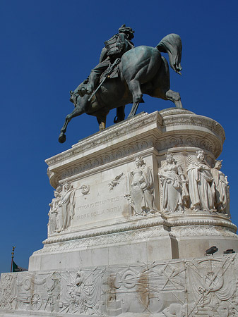 Foto Bronzestatue von Victor Emmanuel