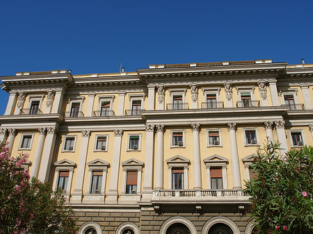 Piazza Cavour