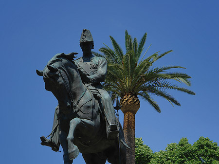 Statue von Carlo Alberto Fotos