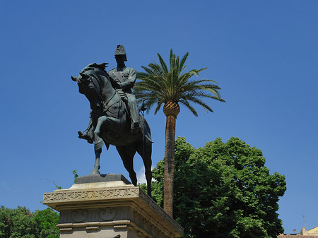 Foto Statue von Carlo Alberto - Rom