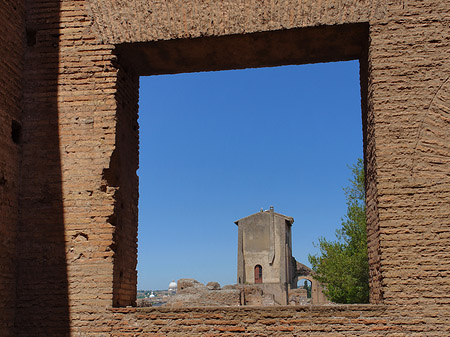 Fenster im Domus Augustana Fotos