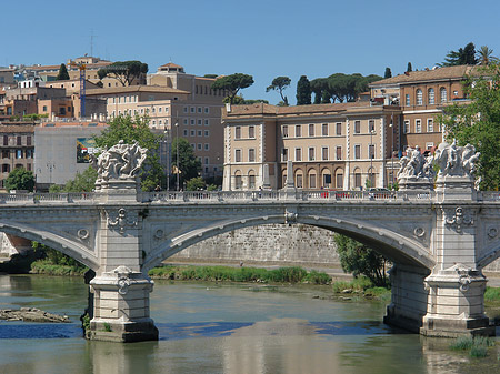 Ponte Vittorio Emanuele II