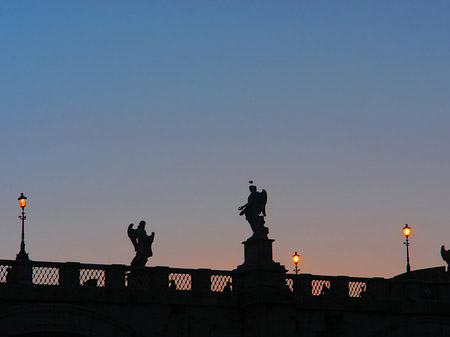 Foto Engelsbrücke bei Dämmerung - Rom