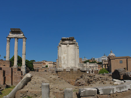 Dioskuren und Vesta Tempel Fotos