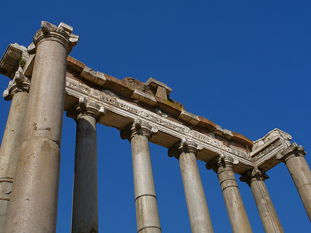 Foto Rostra mit blauem Himmel - Rom