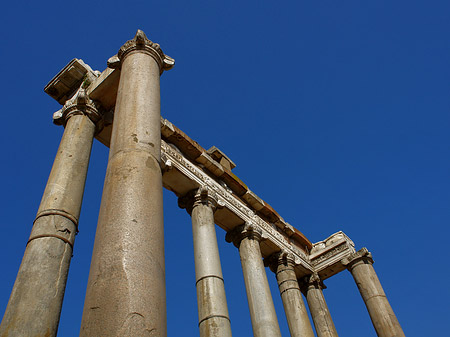 Fotos Rostra mit blauem Himmel | Rom