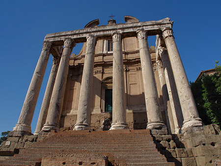 Fotos Tempel des Antoninus Pius und der Faustina | Rom