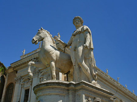 Fotos Statuen der Dioskuren