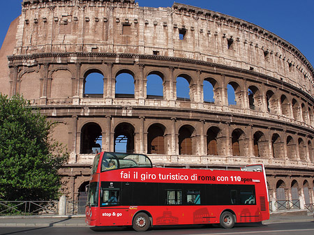 Foto Bus vor dem Kolosseum - Rom