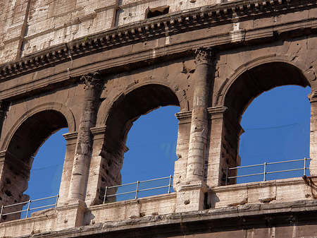 Foto Fassade des Kolosseums - Rom