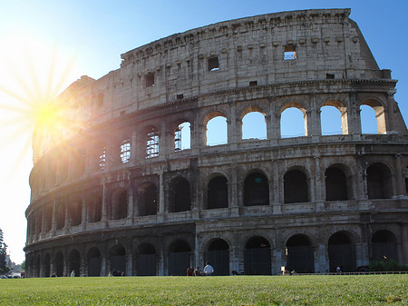 Foto Kolosseum mit Sonne - Rom