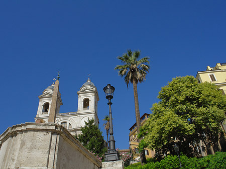 Foto S. Trinita dei Monti mit Obelisk - Rom