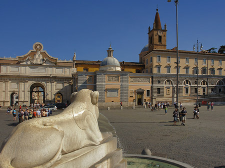 Fotos Porta del Popolo mit Löwenbrunnen | Rom