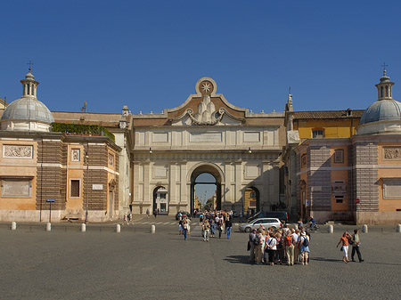 Porta del Popolo mit Piazza Foto 