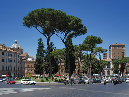 Foto Verkehr an der Piazza Venezia - Rom