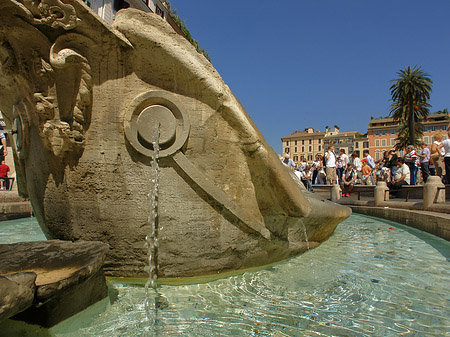 Fotos Schiff im Barcaccia Brunnen | Rom