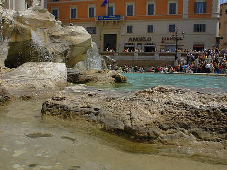 Details am Trevibrunnen