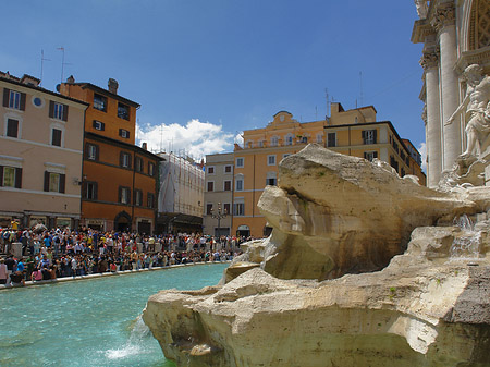 Foto Menschen am Brunnen - Rom