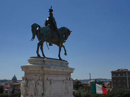 Foto Bronzestatue von Victor Emmanuel