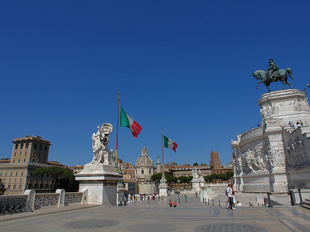 Foto Bronzestatue von Victor Emmanuel