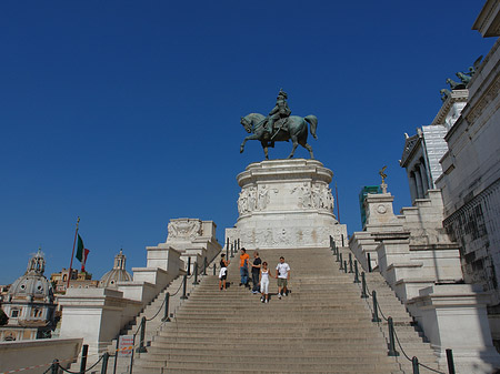 Bronzestatue von Victor Emmanuel Foto 